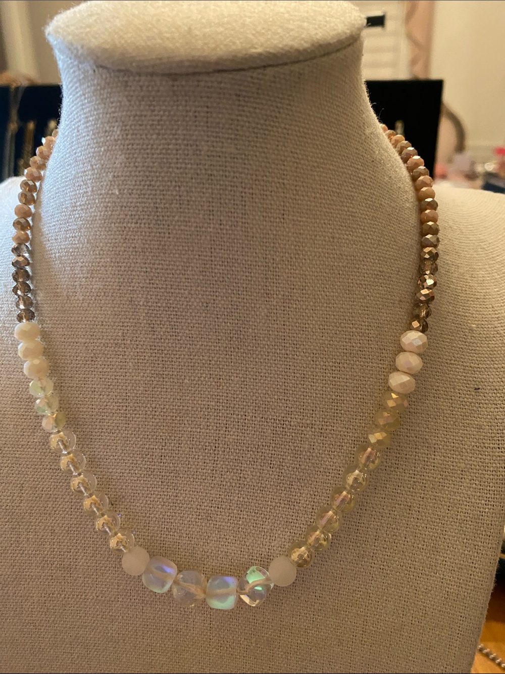 Pomina beaded necklace